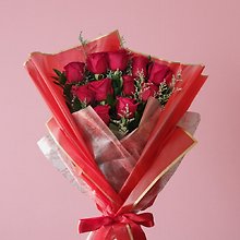Red Wrapped Bouquet for Romance