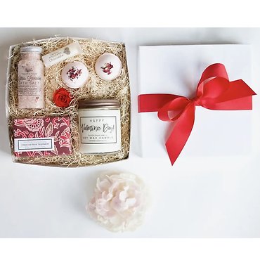Grapefruit and Hibiscus Luxury Spa Box