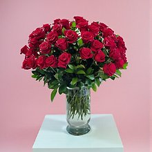 100 Premium Long Stem Red Roses