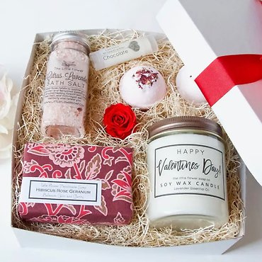 Valentine\'s Day Luxury Spa Box